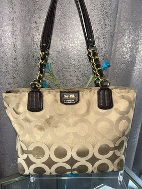 Coach Madison Op Art Sateen Tote ❗️Fair condition❗️